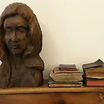 Sculptor House